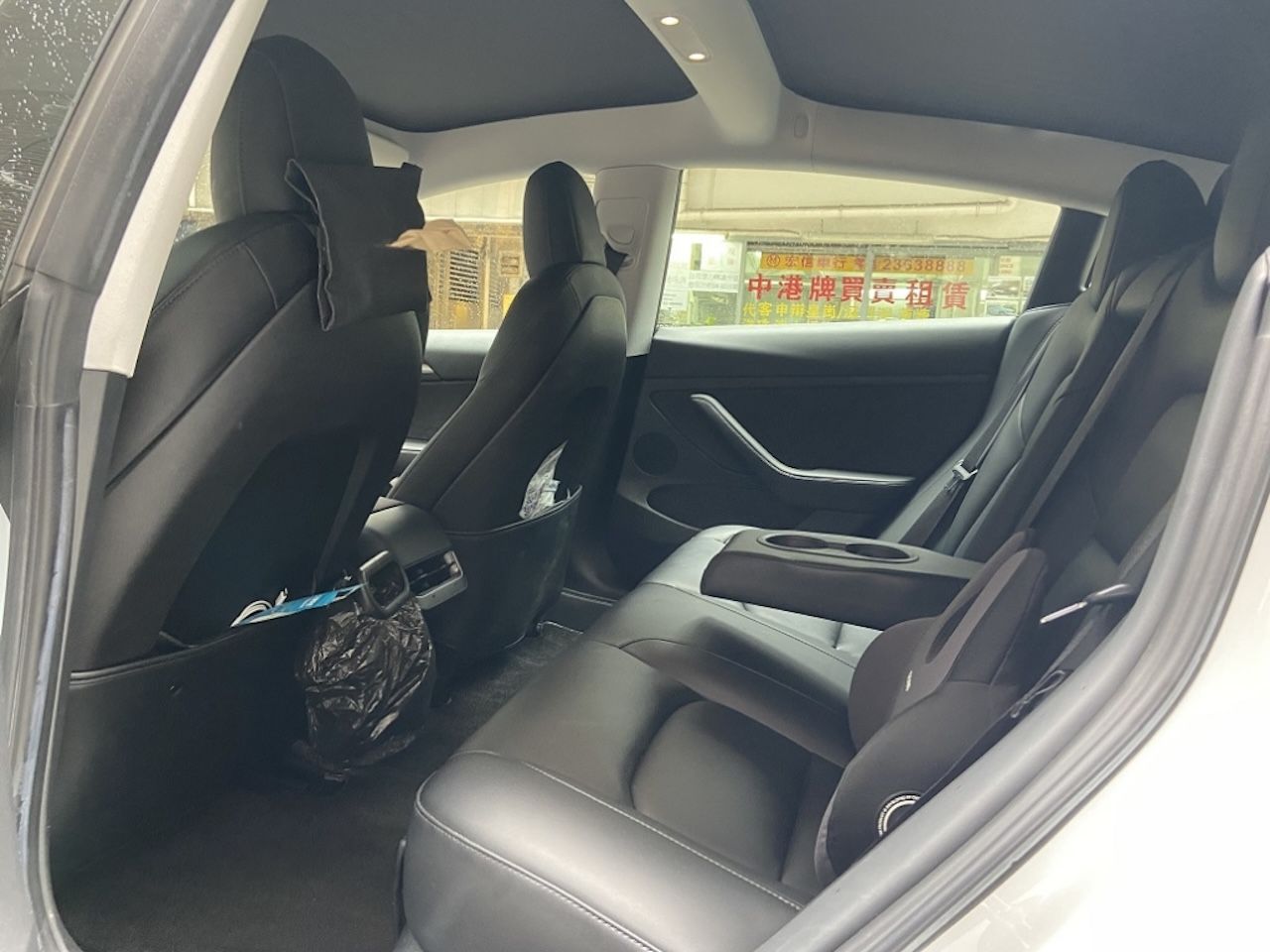 Hong Kong Private Car with Driver — 4, 6 or 8 Hours